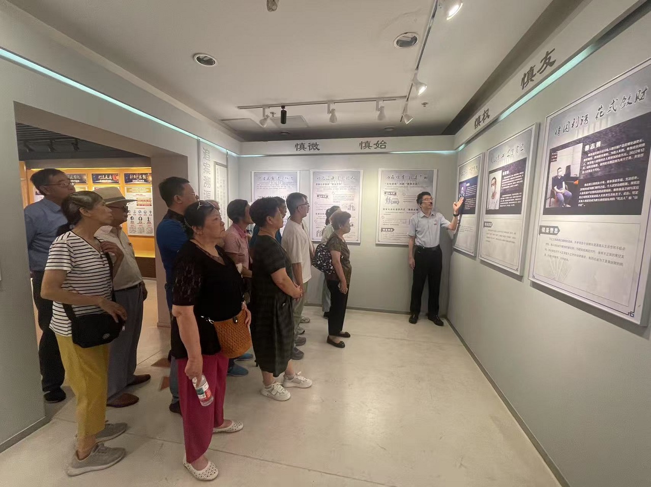 本部第二党支部、宝山路499弄开展联建廉政主题党日活动-4